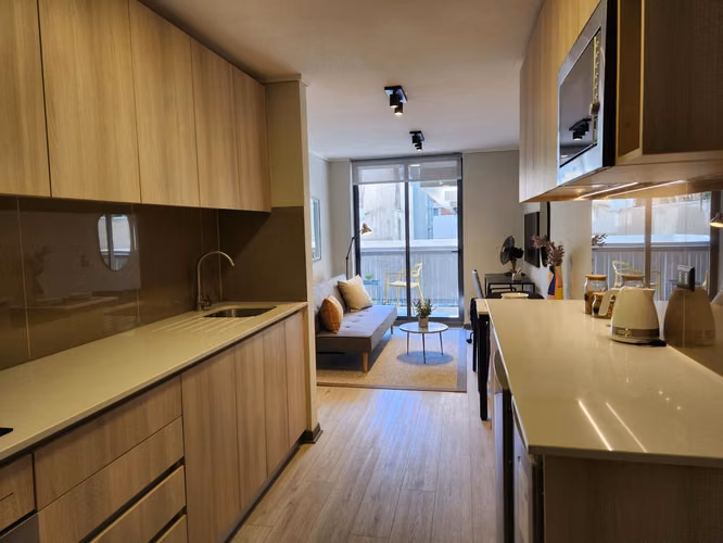Arrienda departamentos 1D+1B en Ejército Libertador (Santiago Centro)