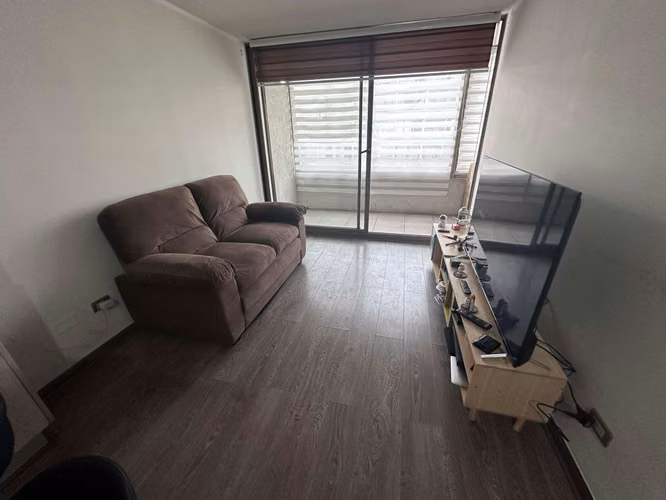 SE VENDE DEPARTAMENTO CON EXCELENTE CONECTIVIDAD, ESTACIÓN CENTRAL.