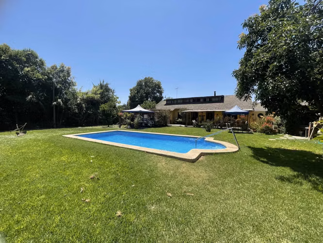 Preciosa y segura casa en Parcela Talagante