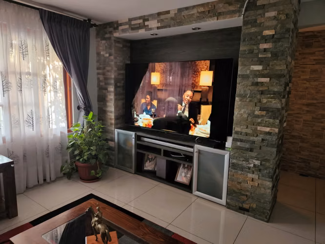 Vendo Casa 5 Dormitorios Sector Norte en condominio Valor 9.100UF