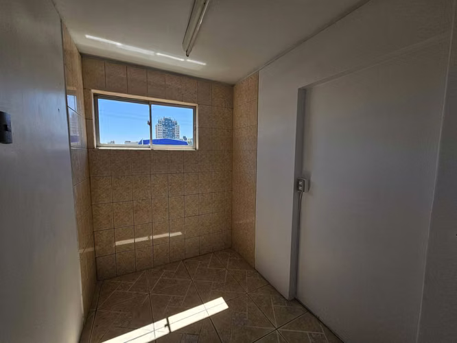 Arriendo departamento centro calle salas (76822)