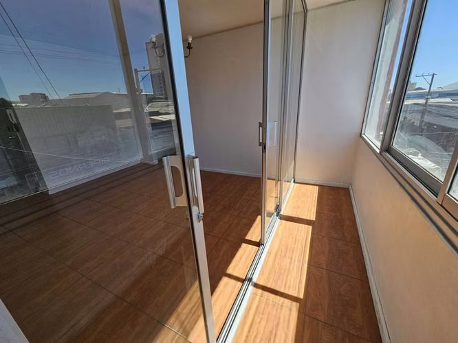 Arriendo departamento centro calle salas (76822)