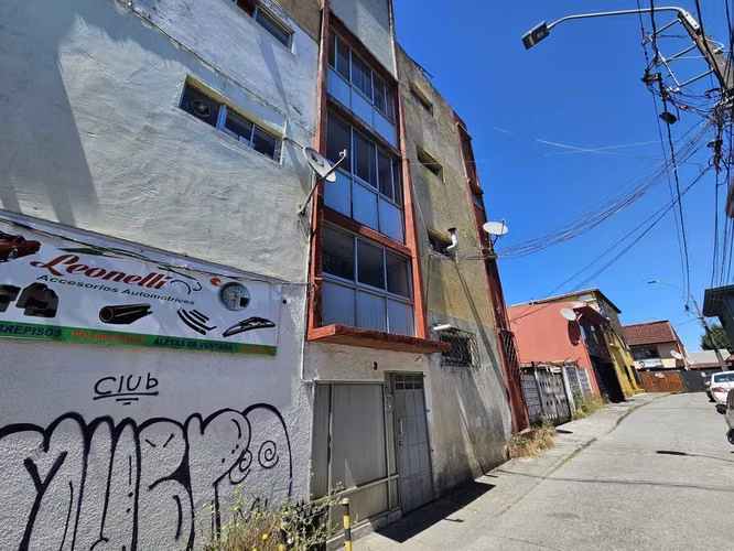 Arriendo departamento centro calle salas (76822)