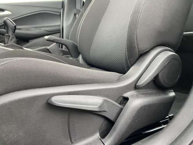 Chevrolet Onix Sedan Onix Nb Lt 1.0t 2023 - Imagen 16