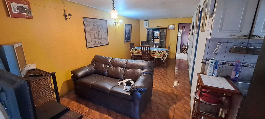 CASA 4 DORM. 2 BAÑOS. ESTC./VENTA CONTADO (77628)