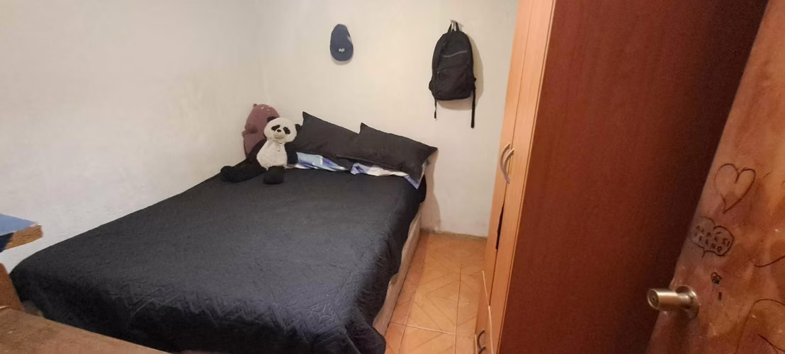 CASA 4 DORM. 2 BAÑOS. ESTC./VENTA CONTADO (77628)