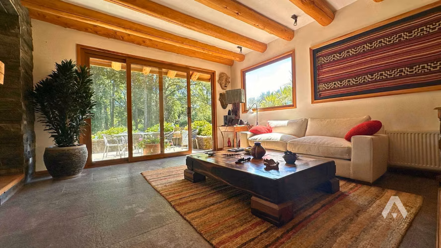 ID:046V Amplia casa en venta en Pucón (70345)