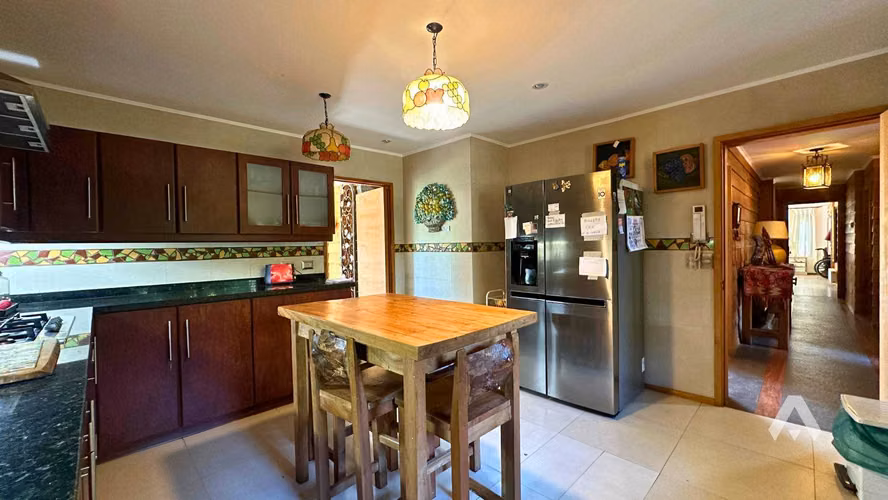 ID:046V Amplia casa en venta en Pucón (70345)