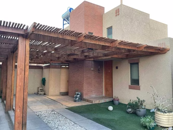 Vendemos casa condominio Barcelona (64866)