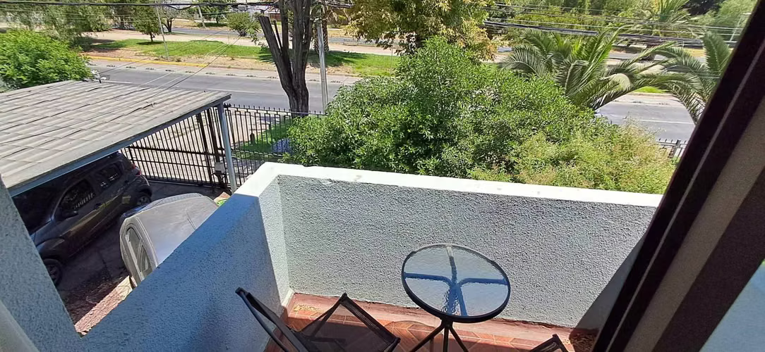 Hermosa Casa remodelada con piscina y patio (78340)