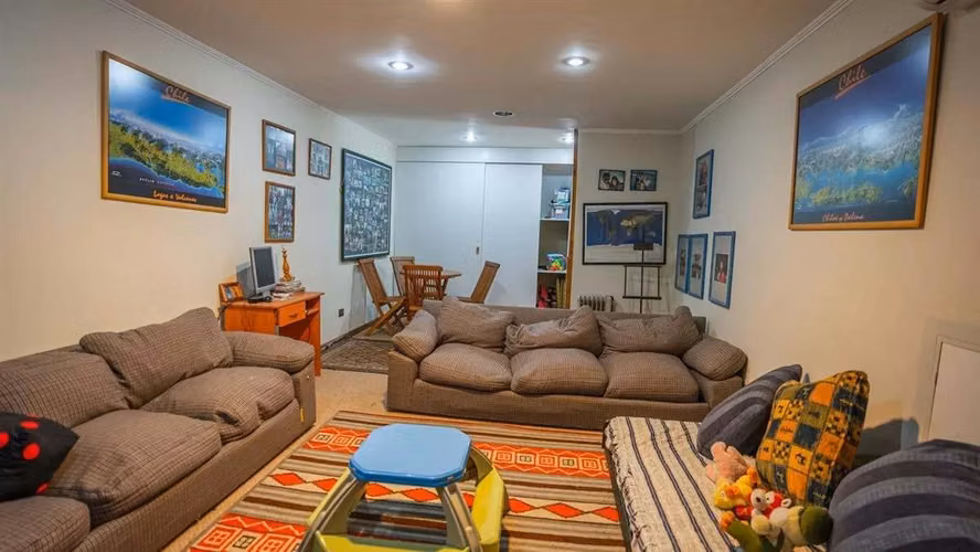 Se Vende Amplia Casa en Villarrica, Equipada En Condominio.