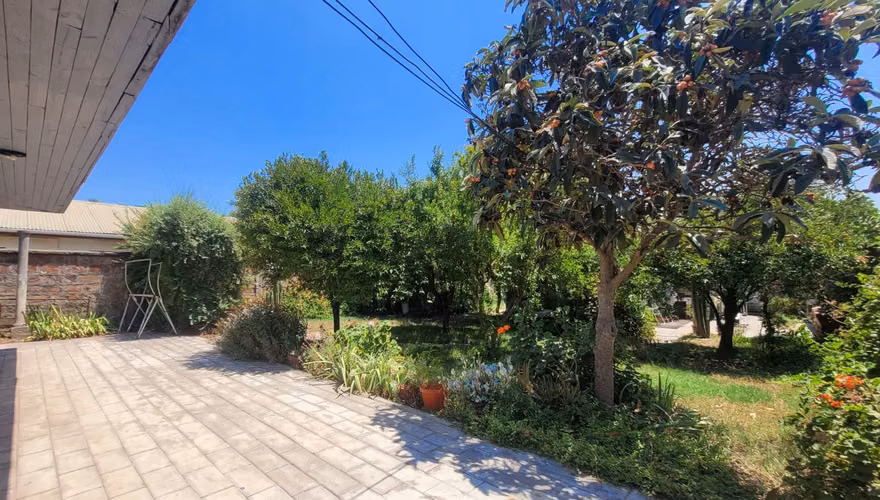 Venta Casa Gran Terreno / Calle Tranquila - Imagen 13