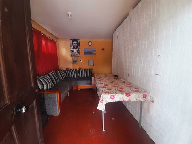 Casa con dpto interior más local (79018)
