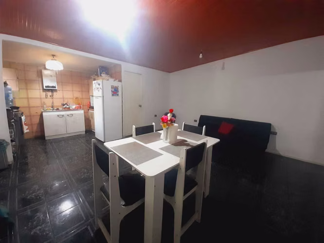 Casa con dpto interior más local (79018)