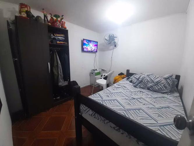 Casa con dpto interior más local (79018)