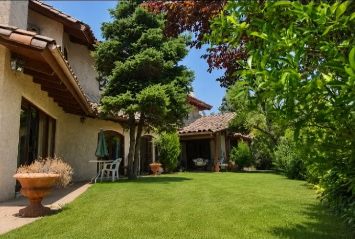 Casa CASA EN EL ARRAYÁN CON GRAN TERRENO – NUEVO VALOR UF 17.980 - Imagen 2