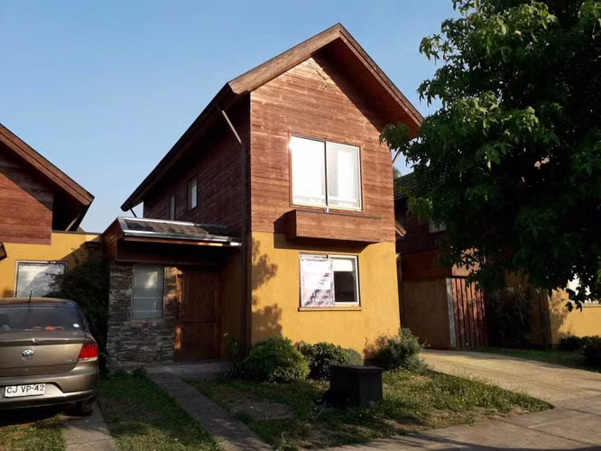 SE VENDE CASA EN LOMAS DE MIRASUR TEMUCO (79621)