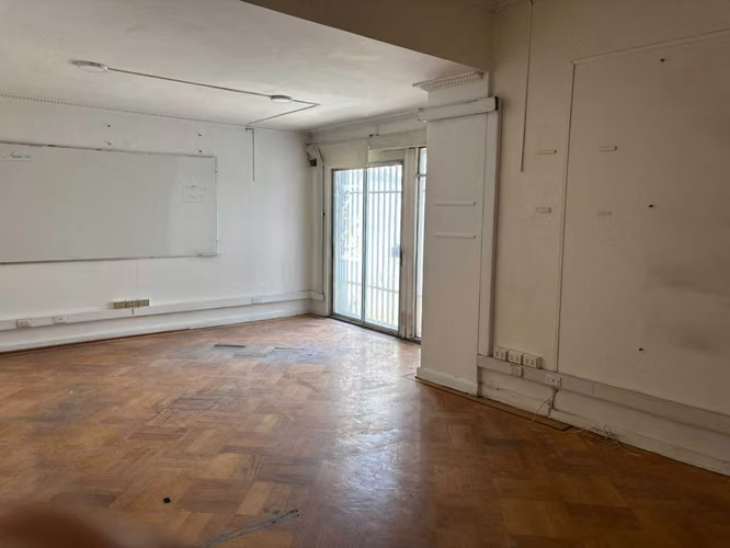 CASA COMERCIAL / METRO MANUEL MONTT (79669)