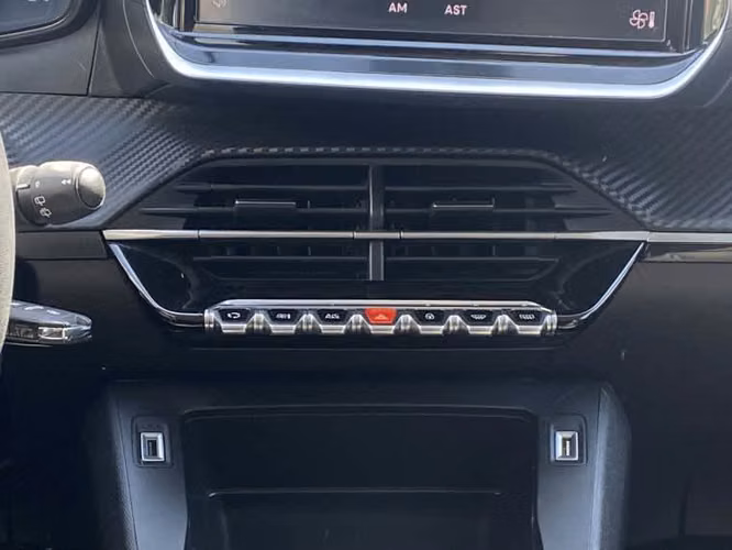 Peugeot 208 Style Puretech 75 2023