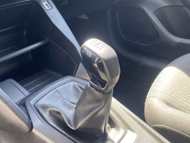 Peugeot 208 Style Puretech 75 2023