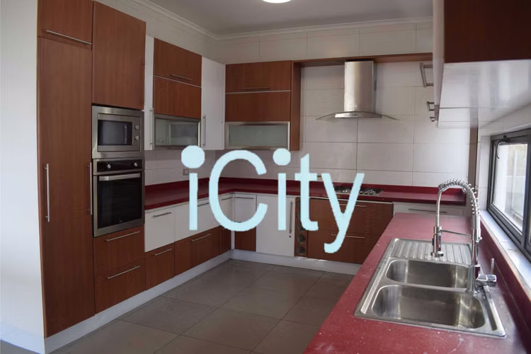 EN VENTA CASA  SECTOR SUR 23.498 UF (79944) - Imagen 5