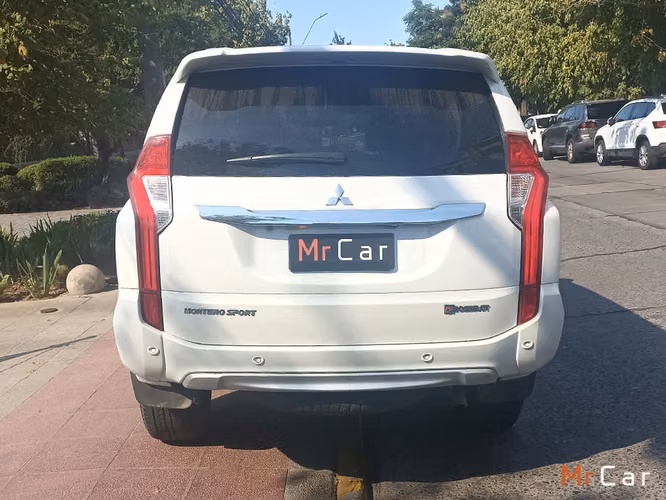 MITSUBISHI MONTERO SPORT 2019
