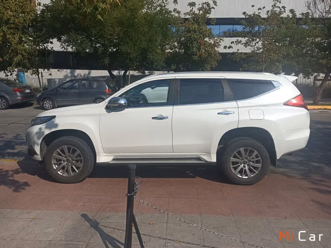 MITSUBISHI MONTERO SPORT 2019