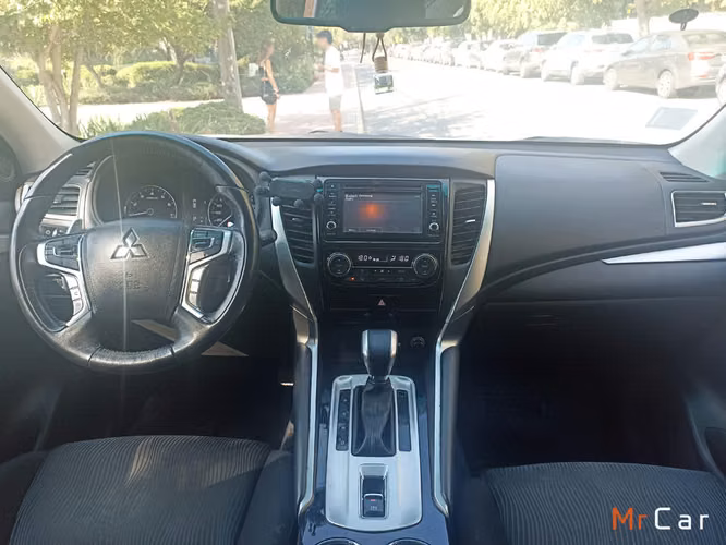 MITSUBISHI MONTERO SPORT 2019