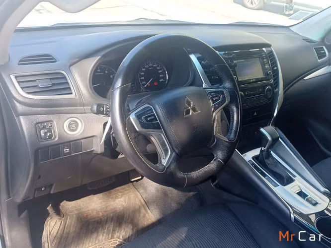 MITSUBISHI MONTERO SPORT 2019