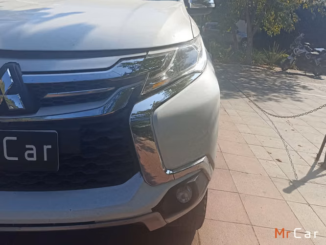 MITSUBISHI MONTERO SPORT 2019