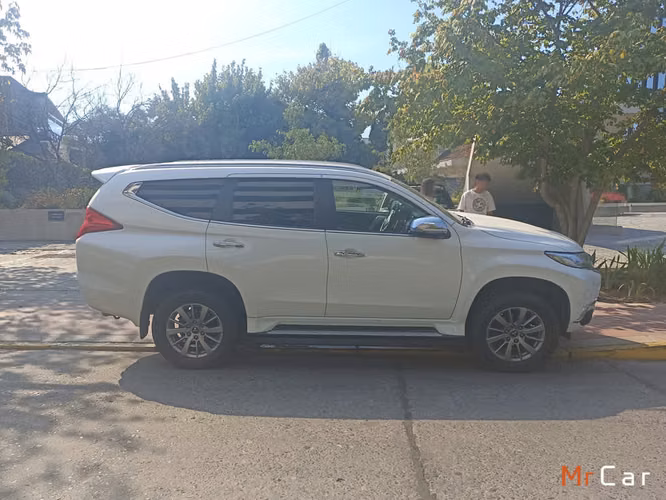 MITSUBISHI MONTERO SPORT 2019