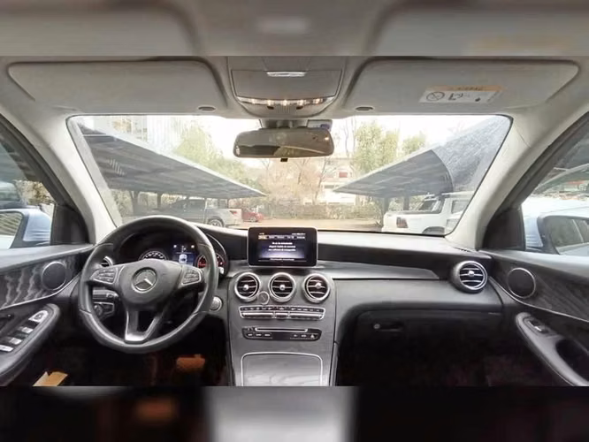 MERCEDES-BENZ GLC 220 2018 - Imagen 8