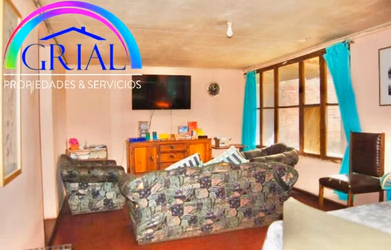 Amplia casa en Tiltil