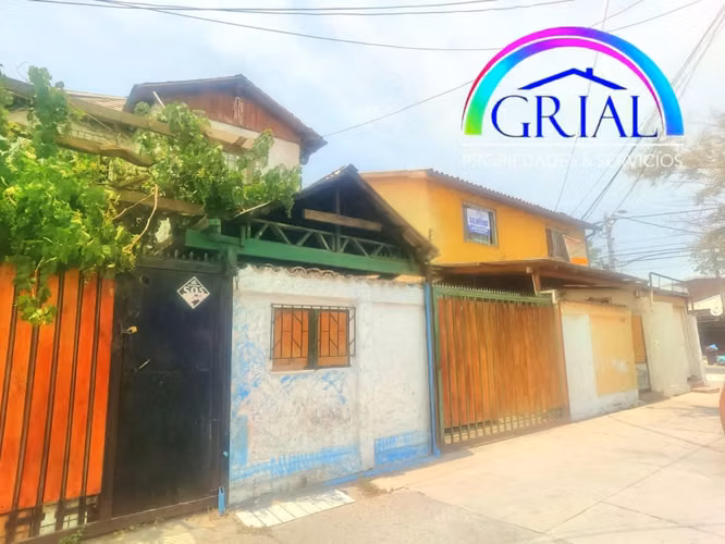 Se vende Terreno con dos Casas amplias mas local comercial