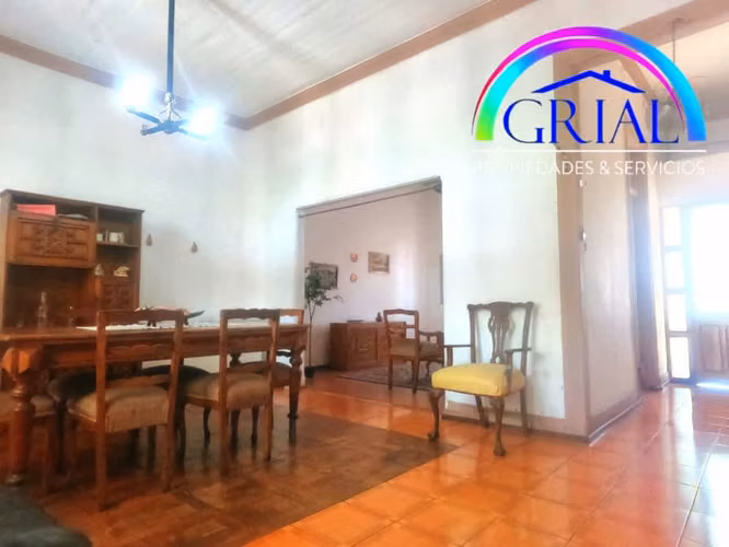 Se vende terreno con 2 casas amplias en Providencia