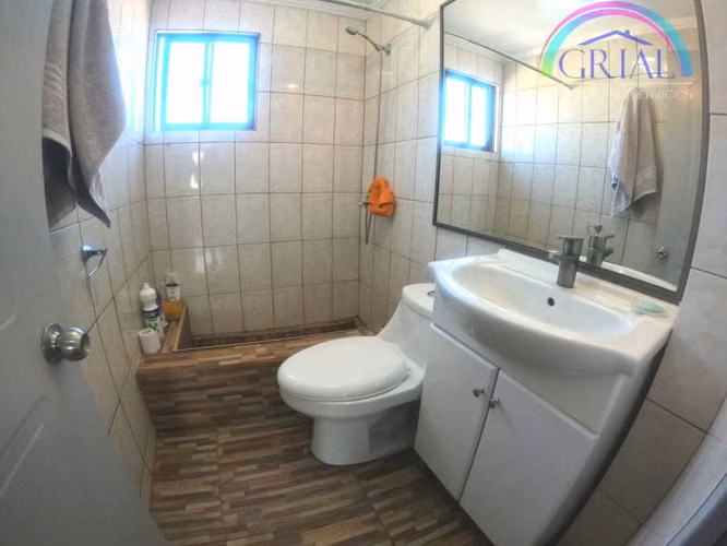 Casa con opcion local Comercial 3d,1b La Pintana