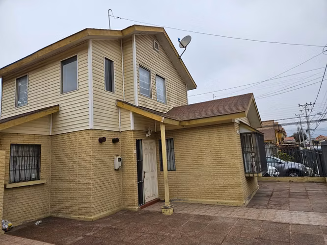 SE VENDE CASA EN SECTOR SINDEMPART