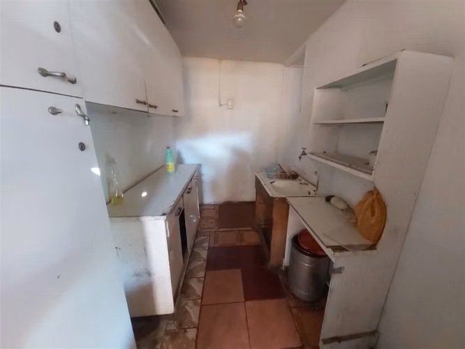 CASA Av Principal Capitan Ignacio Carrera Pinto / Larranaga