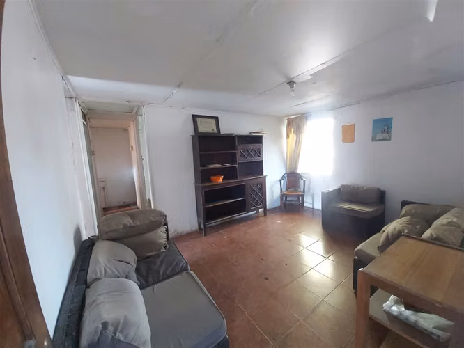 CASA Av Principal Capitan Ignacio Carrera Pinto / Larranaga