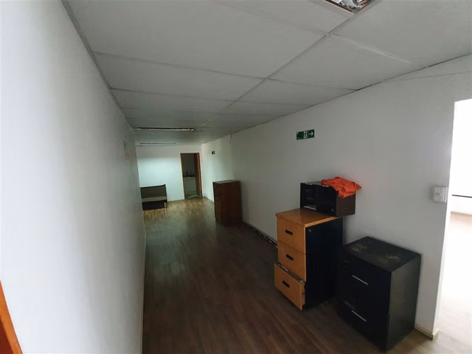 OFICINA Oficinas con amplia bodega en venta en Parque Comercial De Copiapo.