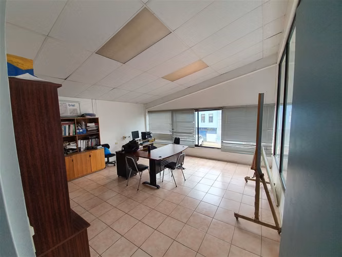 OFICINA Oficinas con amplia bodega en venta en Parque Comercial De Copiapo.