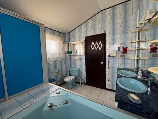 Se vende casa amplia en Jardines del sur con hermosa vista