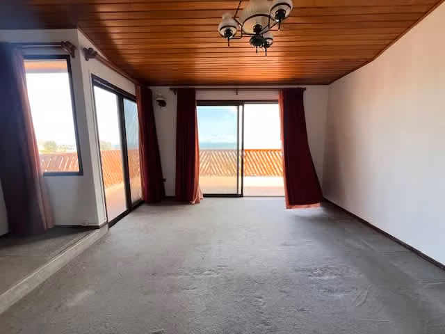 Se vende casa amplia en Jardines del sur con hermosa vista