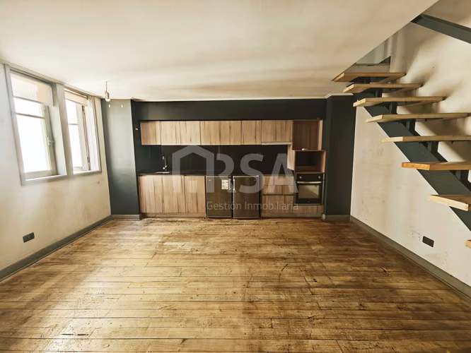 DEPARTAMENTO DÚPLEX COSTADO PALACIO COUSIÑO (81364)