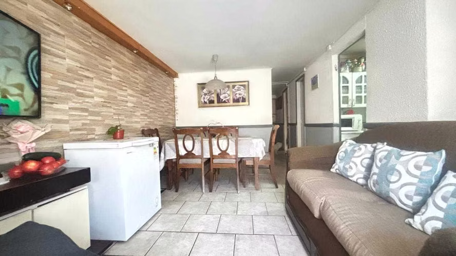 VENDO LINDA CASA SECTOR PEDRO DE VALDIVIA (81884)