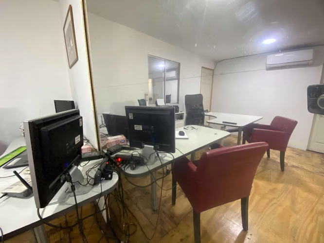 Vendo Bodega con oficina en Quinta Normal (82416)