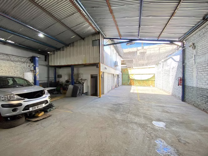 Vendo Bodega con oficina en Quinta Normal (82416)