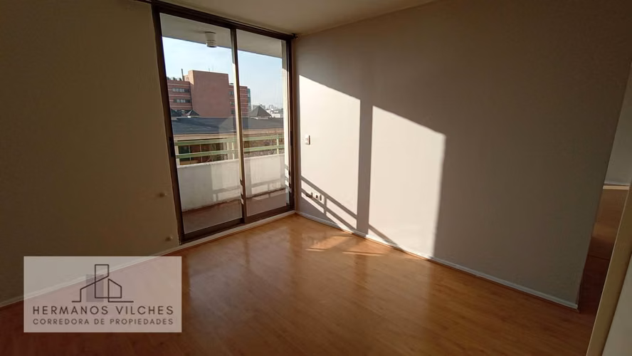 Dpto. 2 Dorm / 2 Baños / 1 Est / 1 Bod. Barrio República, Santiago.-