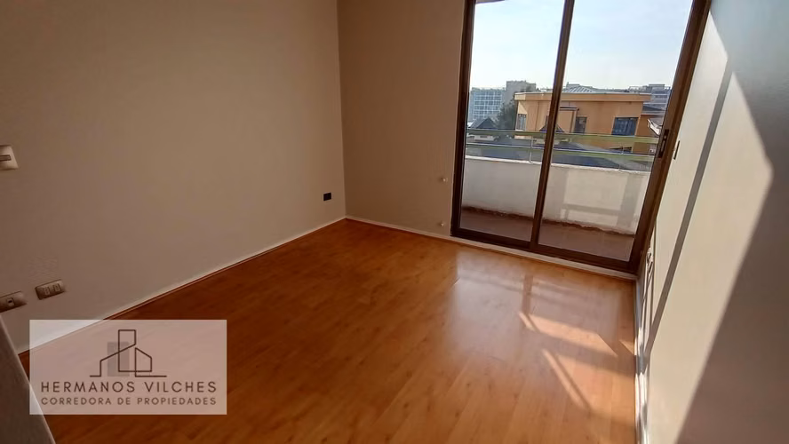 Dpto. 2 Dorm / 2 Baños / 1 Est / 1 Bod. Barrio República, Santiago.-