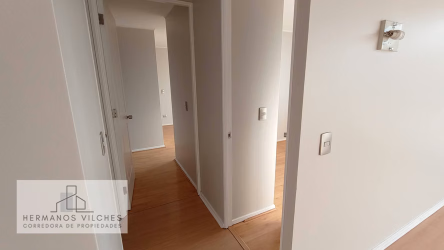 Dpto. 2 Dorm / 2 Baños / 1 Est / 1 Bod. Barrio República, Santiago.-